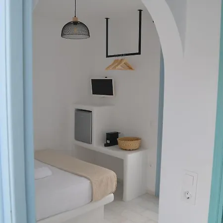 Plaka's Petite Seaside View Apartment Plaka (Naxos)