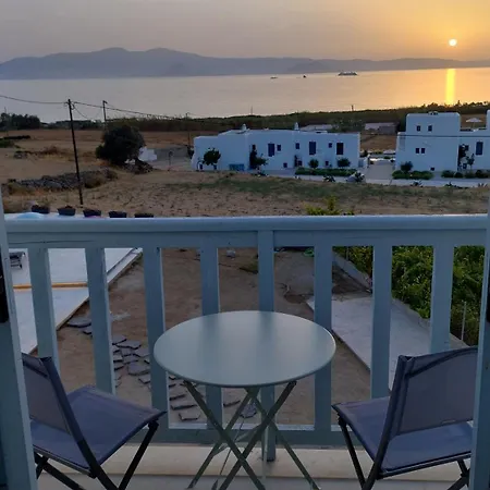 Plaka's Petite Seaside View Apartment